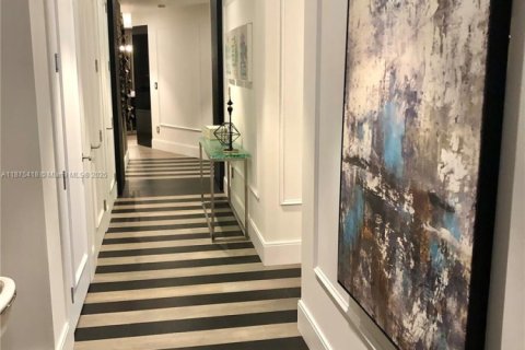 Copropriété à vendre à Sunny Isles Beach, Floride: 3 chambres, 385.92 m2 № 1977766 - photo 11