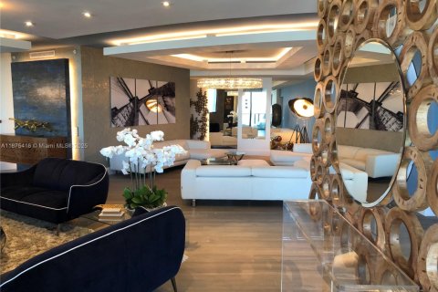 Copropriété à vendre à Sunny Isles Beach, Floride: 3 chambres, 385.92 m2 № 1977766 - photo 4