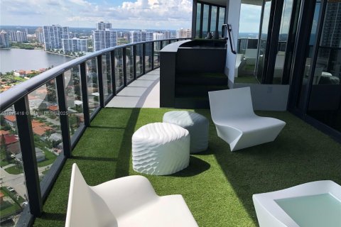 Copropriété à vendre à Sunny Isles Beach, Floride: 3 chambres, 385.92 m2 № 1977766 - photo 6