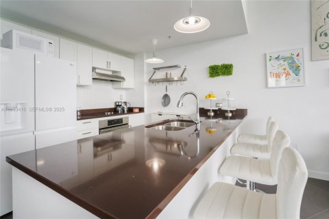 Купить кондоминиум в Майами, Флорида 2 спальни, 109.72м2, № 2037652 - фото 11