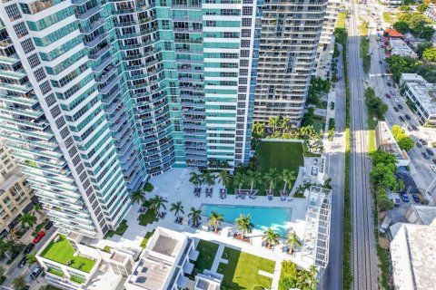 Купить кондоминиум в Майами, Флорида 2 спальни, 109.72м2, № 2037652 - фото 3