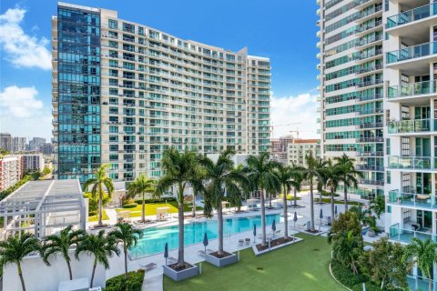 Купить кондоминиум в Майами, Флорида 2 спальни, 109.72м2, № 2037652 - фото 2