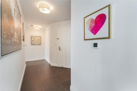 Купить кондоминиум в Майами, Флорида 2 спальни, 109.72м2, № 2037652 - фото 6