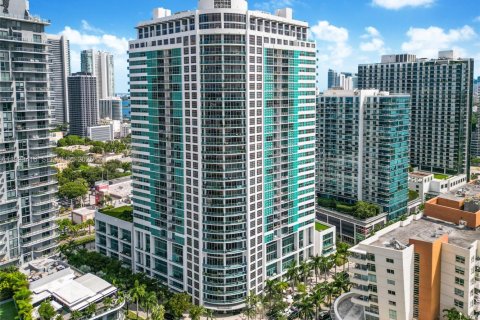 Кондоминиум с 2 спальнями в Майами, Флорида № 2037652