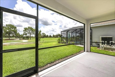 House in Lehigh Acres, Florida 3 bedrooms № 2012752 - photo 13