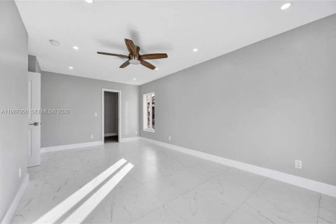 House in Coral Springs, Florida 6 bedrooms № 2050338 - photo 18