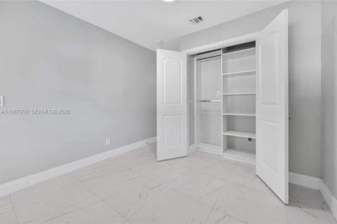 House in Coral Springs, Florida 6 bedrooms № 2050338 - photo 15