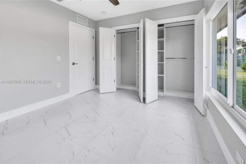 House in Coral Springs, Florida 6 bedrooms № 2050338 - photo 16