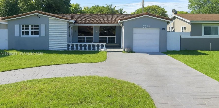 Casa en Miramar, Florida 5 dormitorios, 147.44 m2 № 2005501