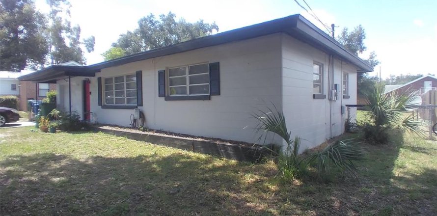 House in Winter Haven, Florida 2 bedrooms, 115.2 sq.m. № 1851884