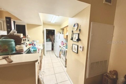 Condominio en venta en Kissimmee, Florida, 1 dormitorio, 61.41 m2 № 2097224 - foto 2