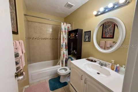 Condominio en venta en Kissimmee, Florida, 1 dormitorio, 61.41 m2 № 2097224 - foto 3