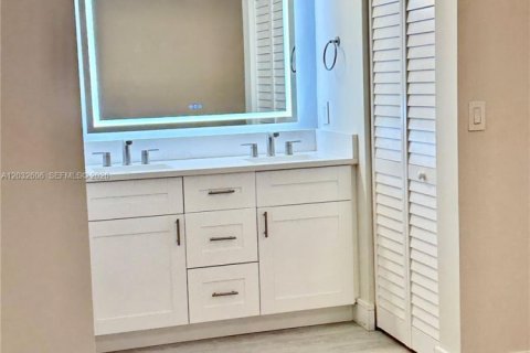 Condominio en alquiler en Coconut Creek, Florida, 2 dormitorios, 115.57 m2 № 2077609 - foto 30