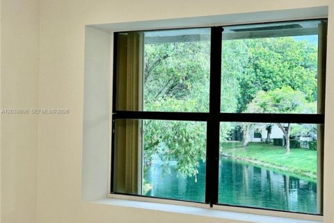 Condominio en alquiler en Coconut Creek, Florida, 2 dormitorios, 115.57 m2 № 2077609 - foto 28