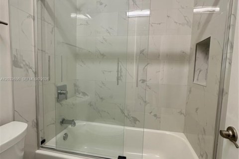 Condominio en alquiler en Coconut Creek, Florida, 2 dormitorios, 115.57 m2 № 2077609 - foto 24