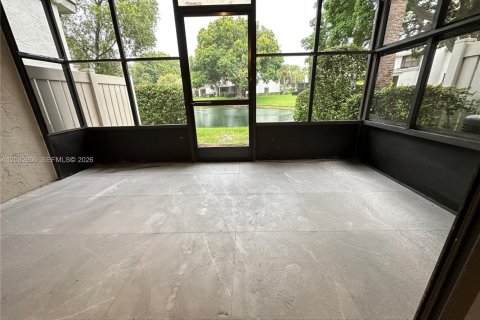 Condominio en alquiler en Coconut Creek, Florida, 2 dormitorios, 115.57 m2 № 2077609 - foto 14