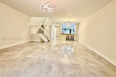 Condominio en alquiler en Coconut Creek, Florida, 2 dormitorios, 115.57 m2 № 2077609 - foto 8