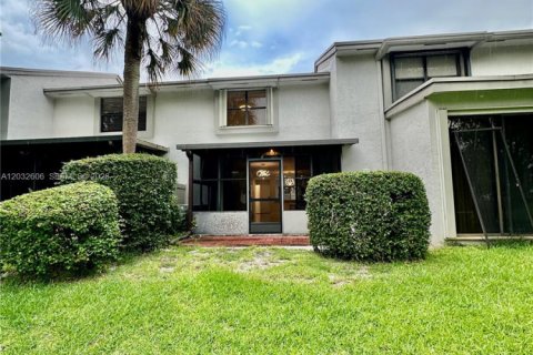 Condominio en alquiler en Coconut Creek, Florida, 2 dormitorios, 115.57 m2 № 2077609 - foto 15