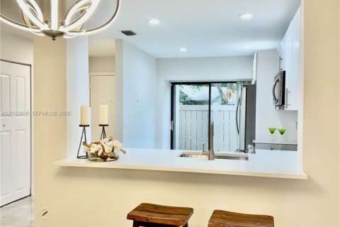 Condominio en alquiler en Coconut Creek, Florida, 2 dormitorios, 115.57 m2 № 2077609 - foto 11