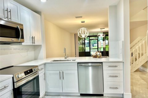 Condominio en alquiler en Coconut Creek, Florida, 2 dormitorios, 115.57 m2 № 2077609 - foto 17