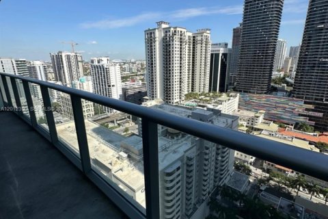 Condo in Miami, Florida, 1 bedroom  № 2171140 - photo 4
