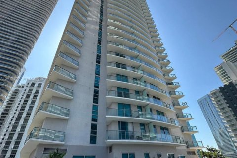 Condo in Miami, Florida, 1 bedroom  № 2171140 - photo 2