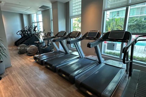 Condo in Miami, Florida, 1 bedroom  № 2171140 - photo 11