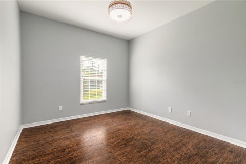 House in Edgewater, Florida 4 bedrooms, 206.06 sq.m. № 2430386 - photo 27