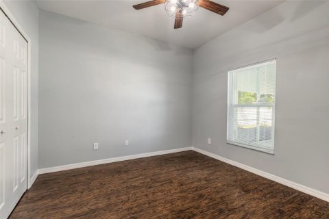 House in Edgewater, Florida 4 bedrooms, 206.06 sq.m. № 2430386 - photo 23