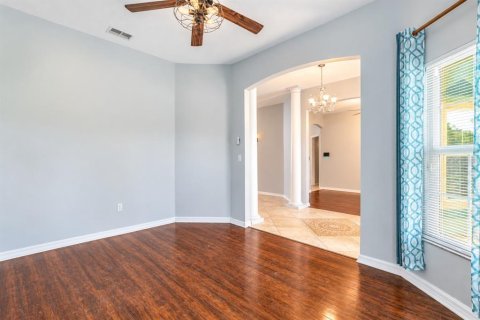 House in Edgewater, Florida 4 bedrooms, 206.06 sq.m. № 2430386 - photo 6