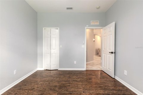 House in Edgewater, Florida 4 bedrooms, 206.06 sq.m. № 2430386 - photo 28