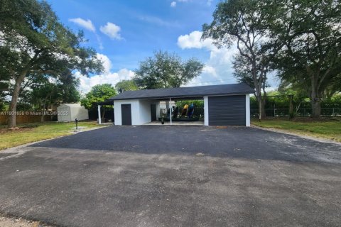 Casa en venta en Homestead, Florida, 5 dormitorios, 229 m2 № 1965857 - foto 7