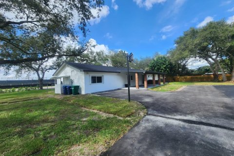 Casa en venta en Homestead, Florida, 5 dormitorios, 229 m2 № 1965857 - foto 5