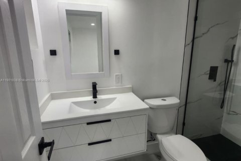 Casa en venta en Homestead, Florida, 5 dormitorios, 229 m2 № 1965857 - foto 30