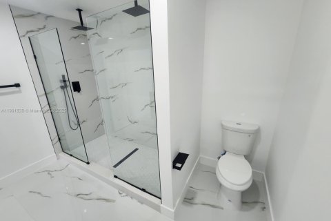 Casa en venta en Homestead, Florida, 5 dormitorios, 229 m2 № 1965857 - foto 21