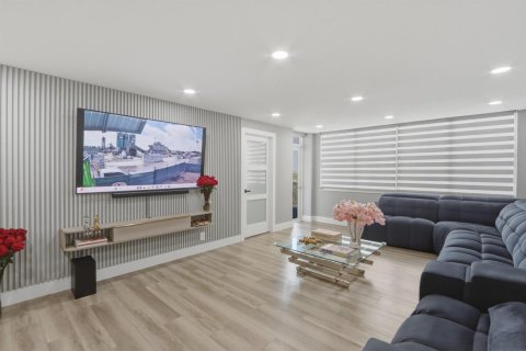 Купить кондоминиум в Майами-Бич, Флорида 3 комнаты, 96.8м2, № 2146695 - фото 9
