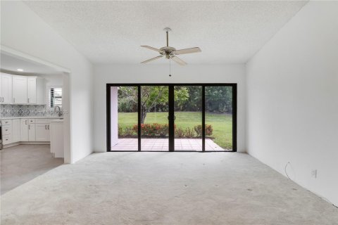 Купить виллу или дом в Палм Сити, Флорида 7 комнат, 143.26м2, № 1942181 - фото 20