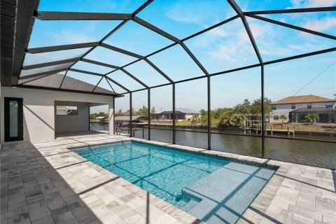 House in Port Charlotte, Florida 3 bedrooms, 201.6 sq.m. № 1673143 - photo 15