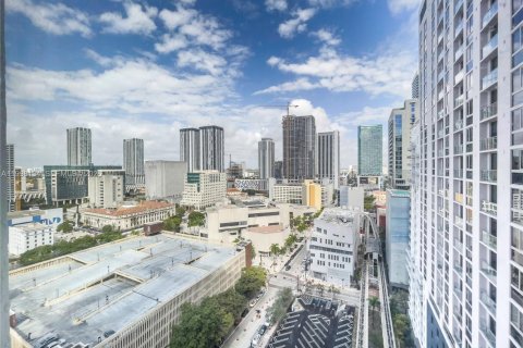 Condo in Miami, Florida, 1 bedroom  № 2066066 - photo 21