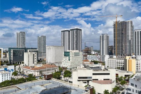 Condo in Miami, Florida, 1 bedroom  № 2066066 - photo 16
