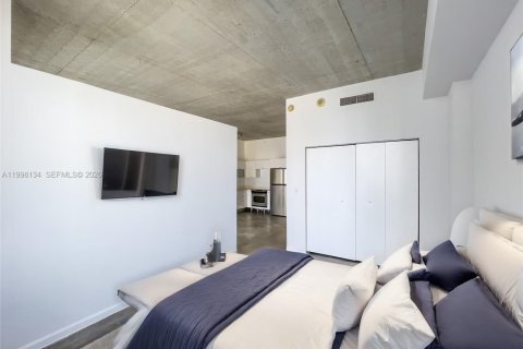 Condo in Miami, Florida, 1 bedroom  № 2066066 - photo 4