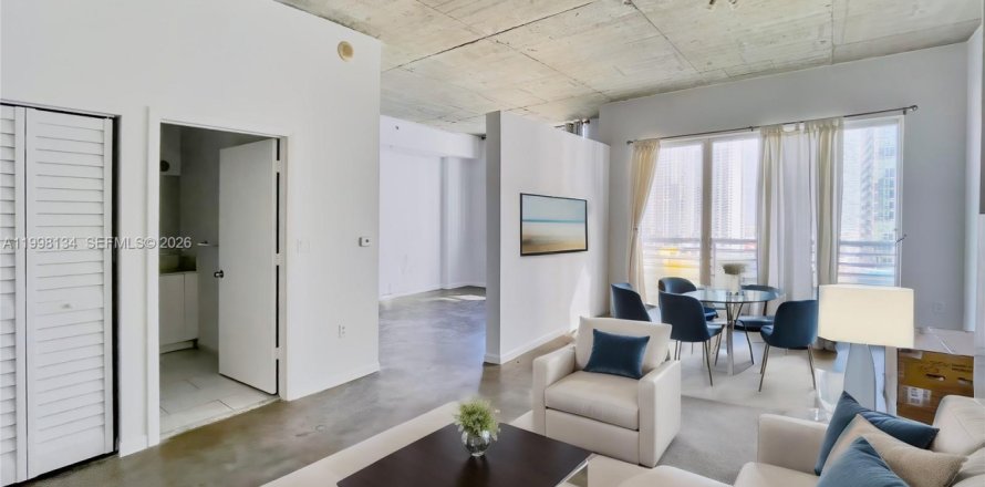Condo in Miami, Florida, 1 bedroom  № 2066066