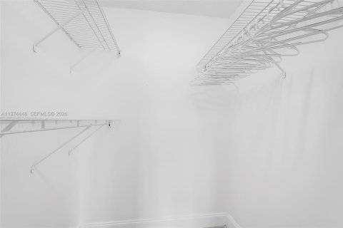 Купить кондоминиум в Майами, Флорида 1 спальня, 69.68м2, № 2036259 - фото 15