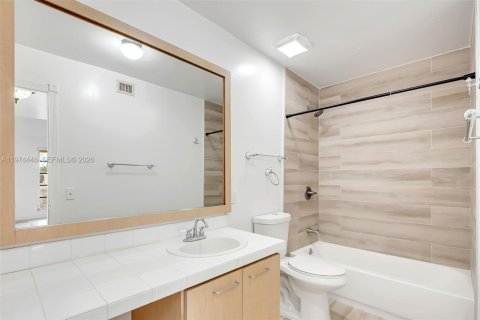 Купить кондоминиум в Майами, Флорида 1 спальня, 69.68м2, № 2036259 - фото 12