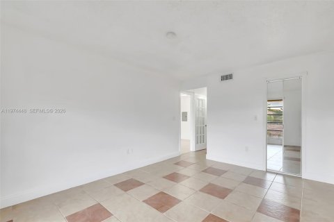 Купить кондоминиум в Майами, Флорида 1 спальня, 69.68м2, № 2036259 - фото 13