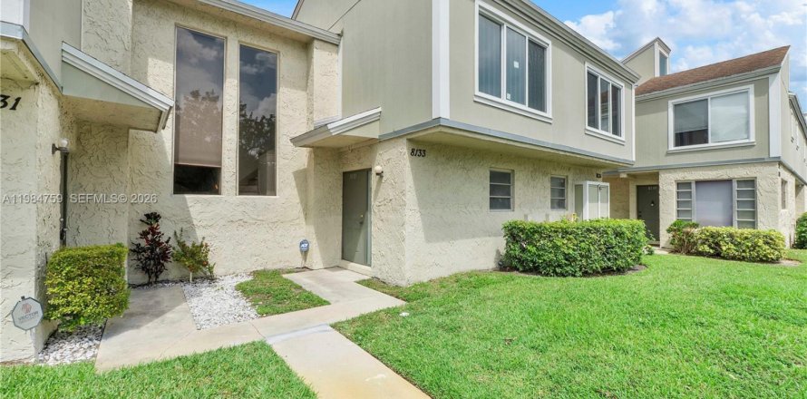 Condo à Tamarac, Floride, 2 chambres  № 2048050