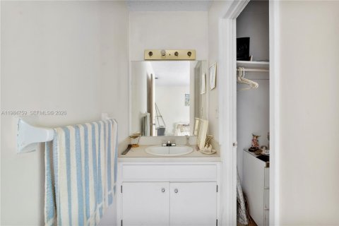 Copropriété à vendre à Tamarac, Floride: 2 chambres, 99.59 m2 № 2048050 - photo 11