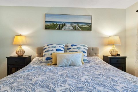 Condo in North Port, Florida, 2 bedrooms  № 1551843 - photo 23