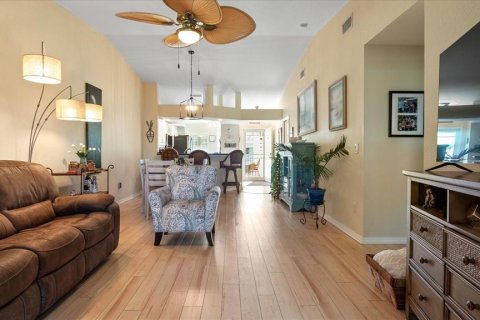 Condo in North Port, Florida, 2 bedrooms  № 1551843 - photo 19