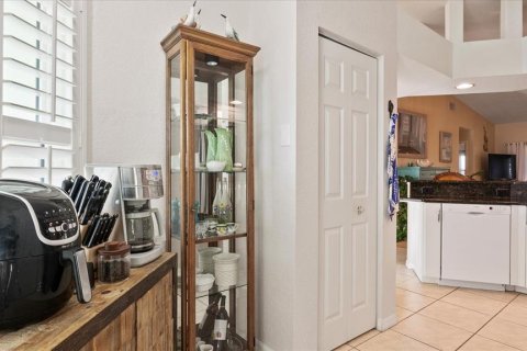 Condo in North Port, Florida, 2 bedrooms  № 1551843 - photo 15